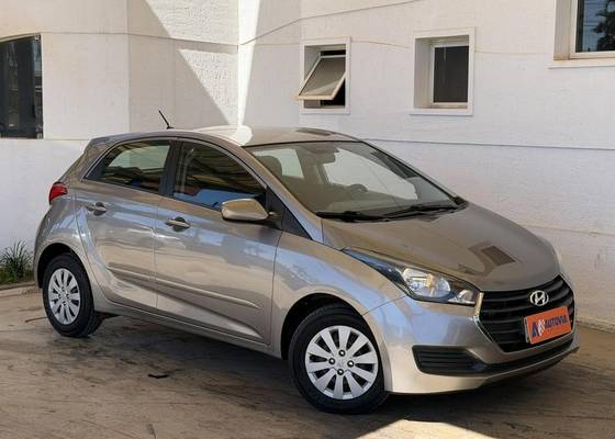 HYUNDAI HB20 1.0 COMFORT 12V FLEX 4P MANUAL HYUNDAI HB20 1.0 COMFORT 12V FLEX 4P MANUAL